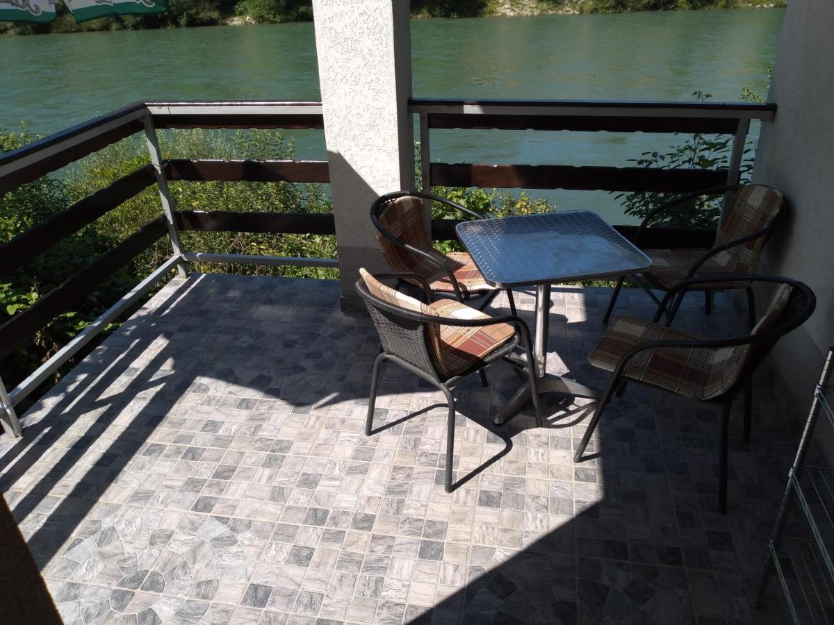 Vikendica Pored Drine Foca Handici 外观 照片