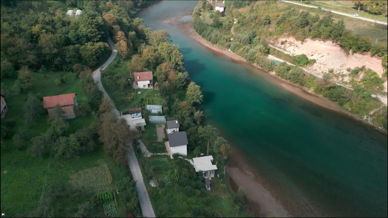 Vikendica Pored Drine Foca Handici 外观 照片