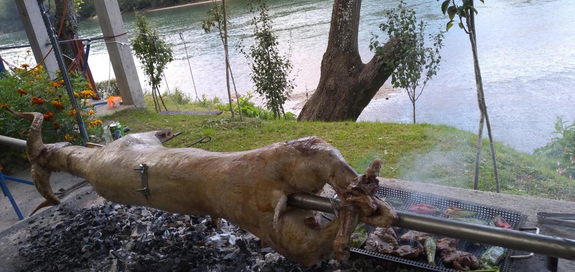 Vikendica Pored Drine Foca Handici 客房 照片