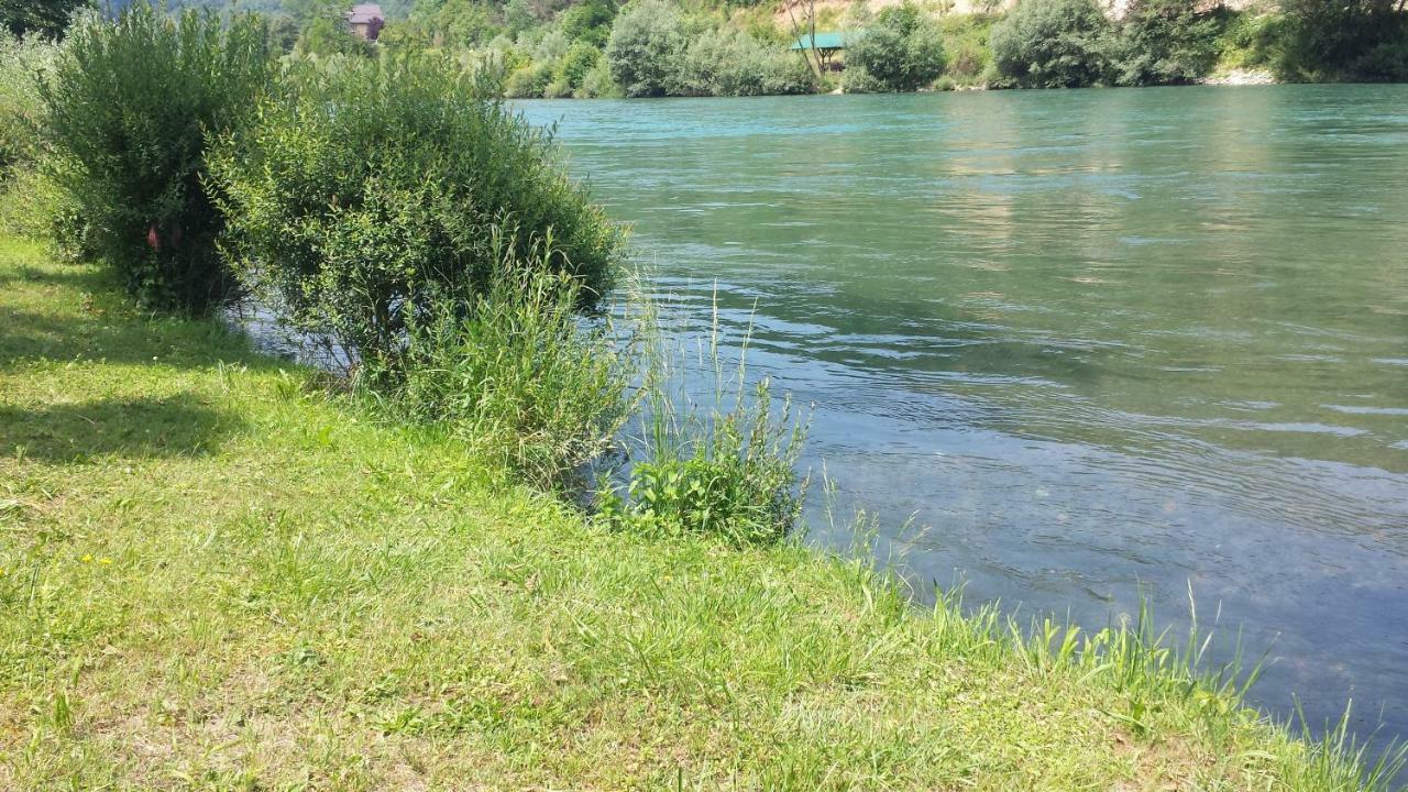 Vikendica Pored Drine Foca Handici 外观 照片